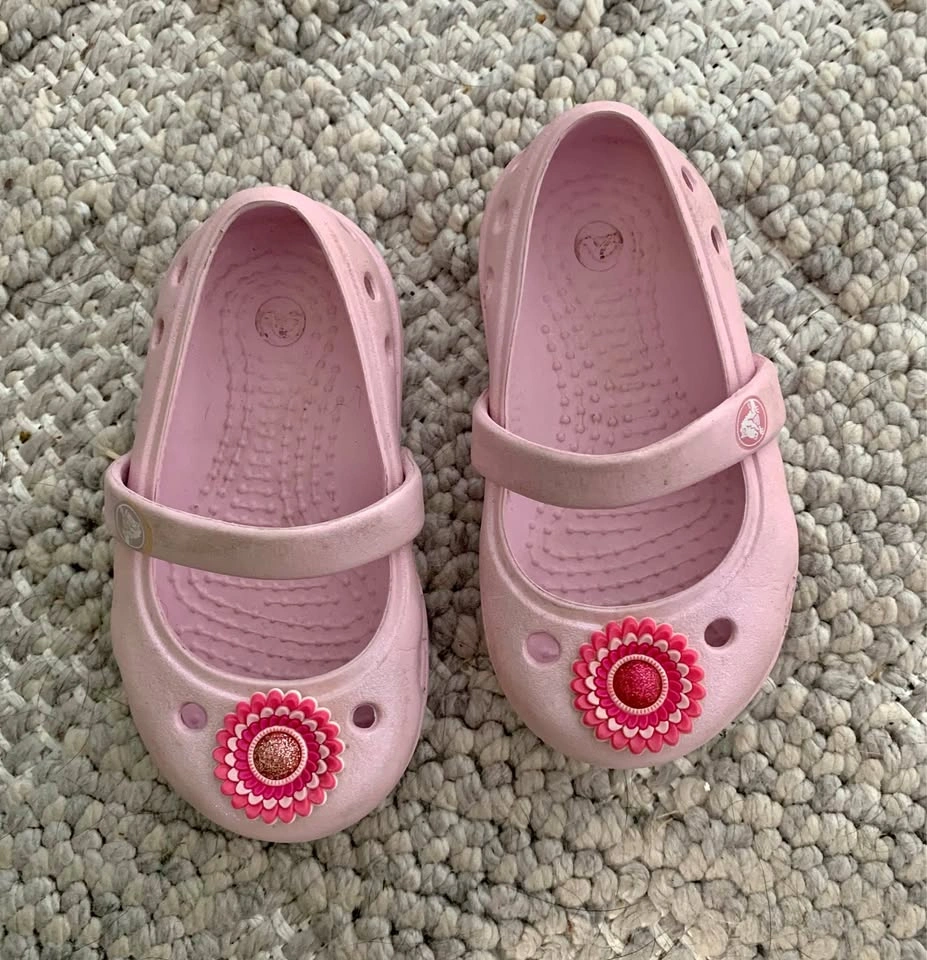 Crocs toddler sandals (size 4)