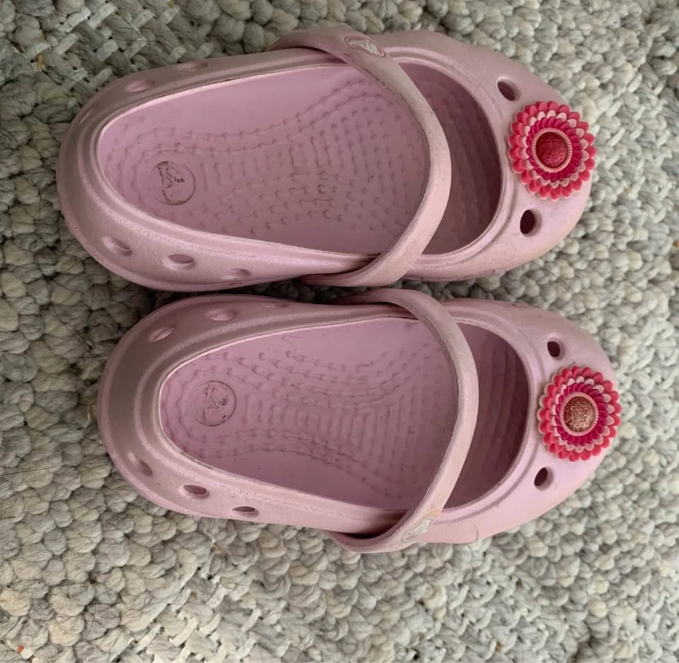 Crocs toddler sandals (size 4) - photo 2
