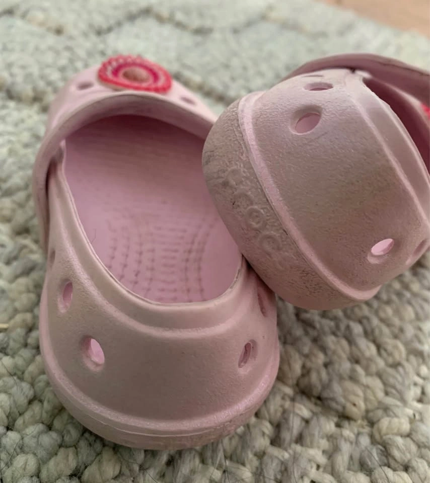 Crocs toddler sandals (size 4) - photo 3