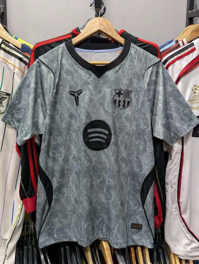 Barcelona 26/27 Season Player/Stadium Version Replica Kits - photo 3