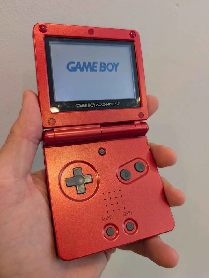 GameBoy Advance SP - AGS-001 - Flame Red - photo 4