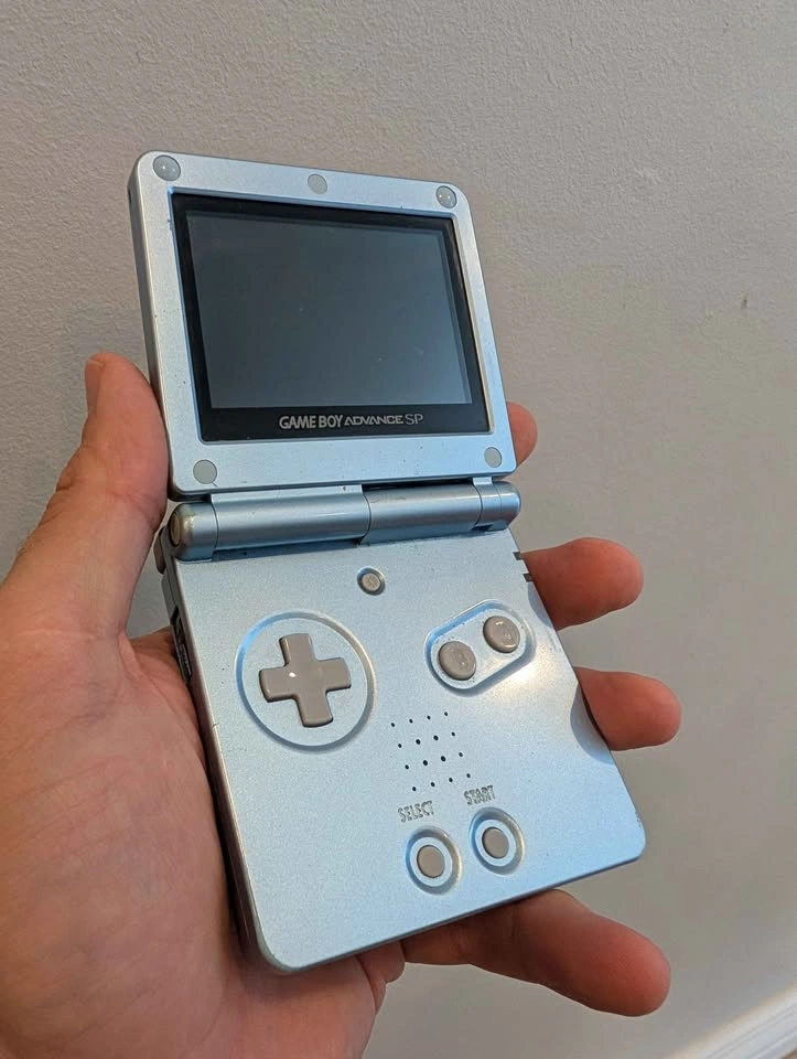 GameBoy Advance SP - AGS-101 - Pearl Blue - photo 4