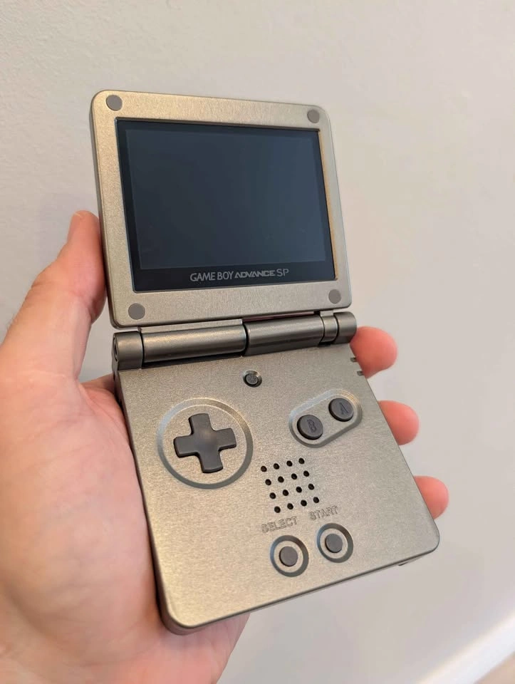 GameBoy Advance SP - Grey Metal - IPS v5 - photo 3