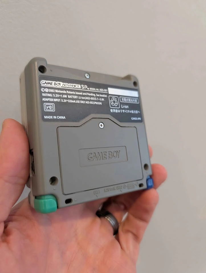 GameBoy Advance SP - Famicom Shell - IPS - photo 4