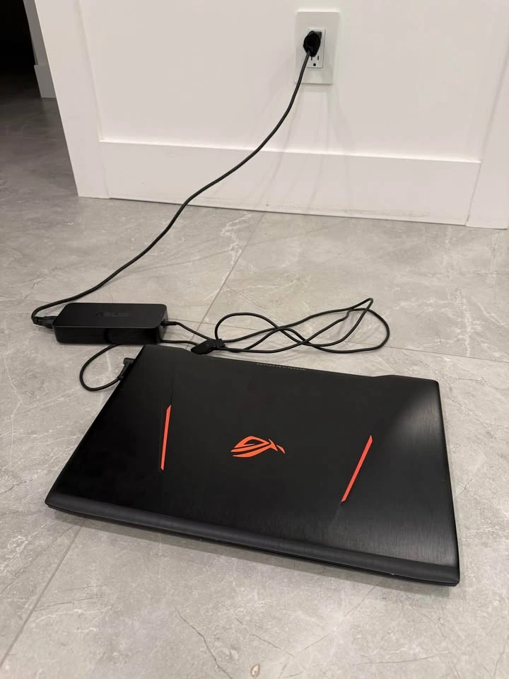 ASUS ROG Strix 17.3” Gaming Laptop i7/16GB RAM/GTX 1060 - photo 2