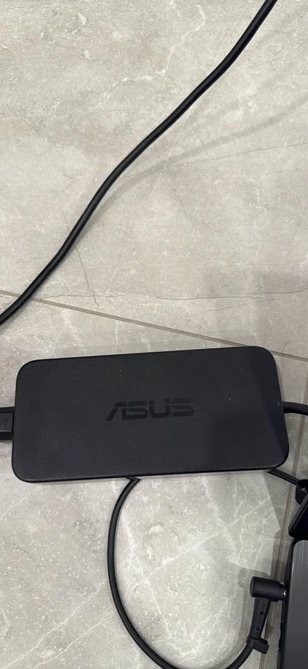 ASUS ROG Strix 17.3” Gaming Laptop i7/16GB RAM/GTX 1060 - photo 4