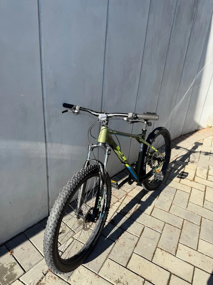 GT Pantera Sport 27.5 mountain bike - photo 2