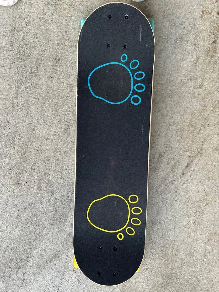 Decathlon Complete Skateboard 31” – Great Condition – $30 - photo 3