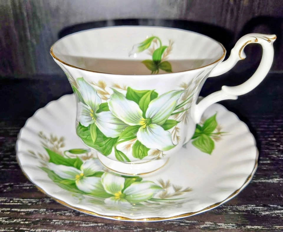 2 Royal Albert tea sets - photo 2