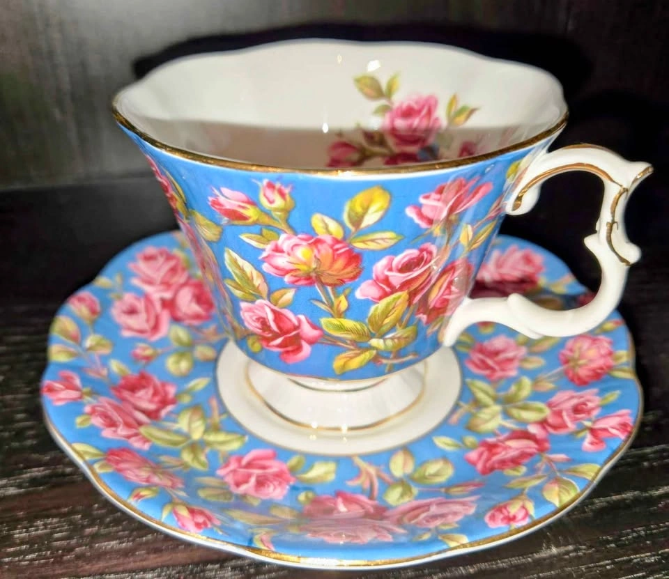 2 Royal Albert tea sets - photo 3