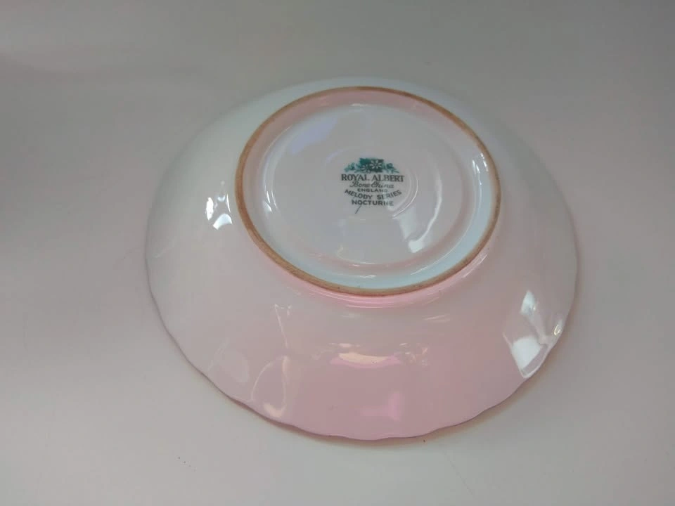 Royal Albert "Nocturne" Teacup and Saucer - photo 3