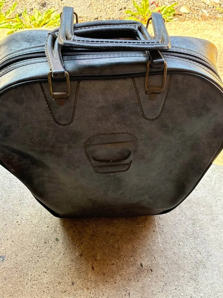 Gray bowling ball with carrying case - photo 3