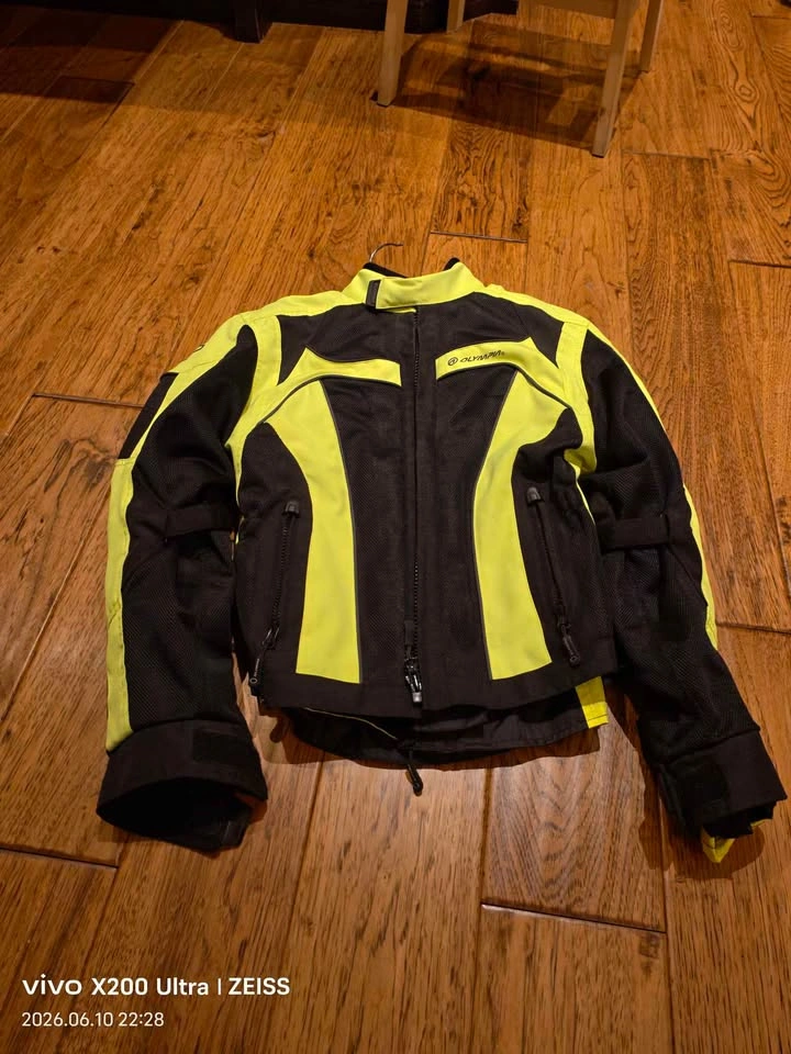 Olympia Motorcycle Jacket small - photo 4
