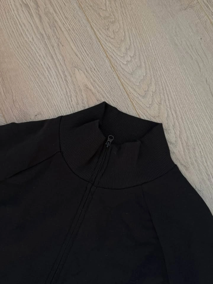 Alo Yoga Black Renown Cropped Jacket - photo 4