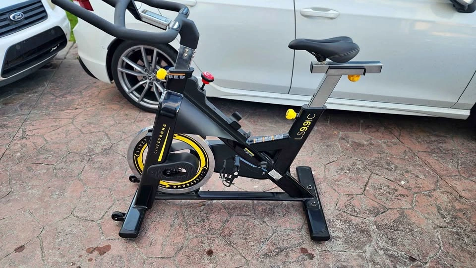Livestrong LS9.9IC Indoor Cycle / Spin Bike