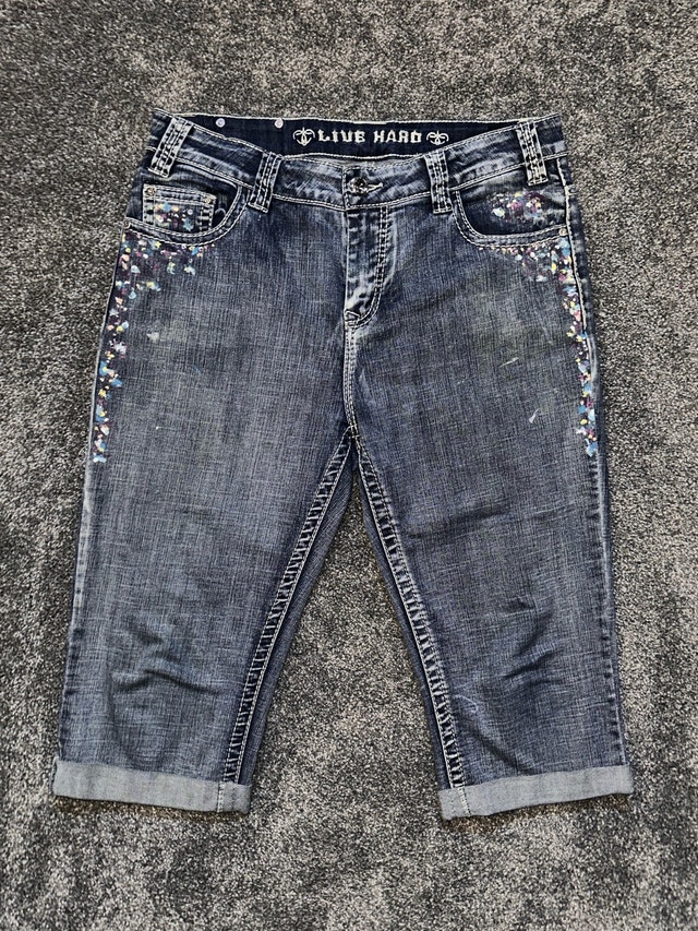live hard woman’s jean shorts size 10