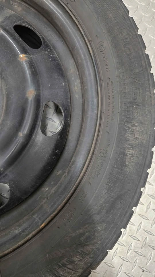 Nokian Hakkapeliitta 205/55R16 Winter Tire with Steel Rims - photo 2