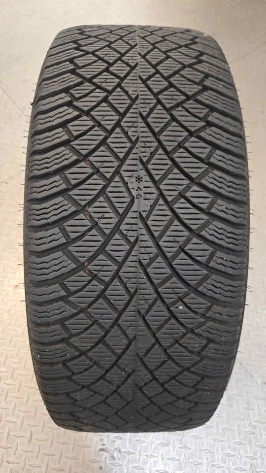 Touren Wheels with Nokian 225/45R18 Tires - photo 3