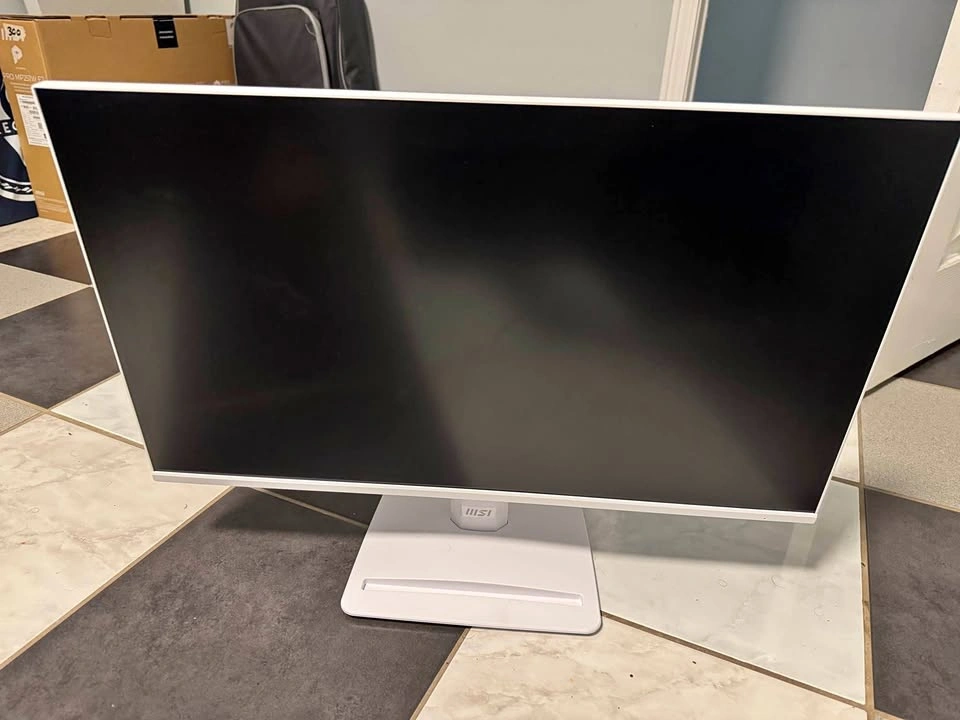 MSI PRO 25" 120hz Monitor w/Dolby speakers