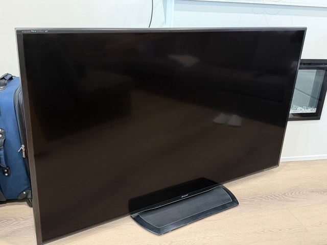 70" LED Smart TV (Sharp, Model LC-70LE757U)
