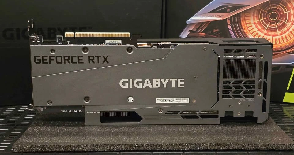 Gigabyte GeForce RTX 3080 Ti Gaming OC 12G Graphics Card - photo 3