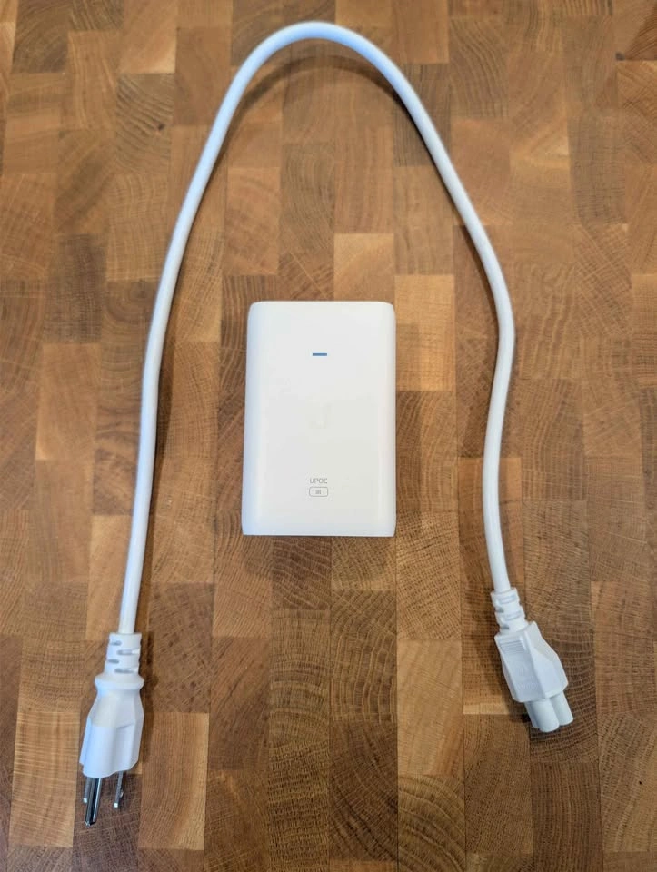Ubiquiti UniFi 30W PoE+ Injector (U-POE-at) - photo 2