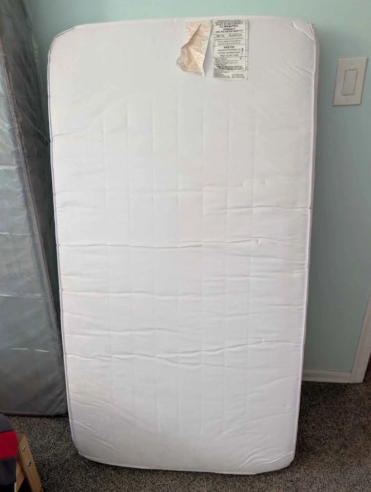 White Wooden Crib + Mattress & Protectors - photo 3