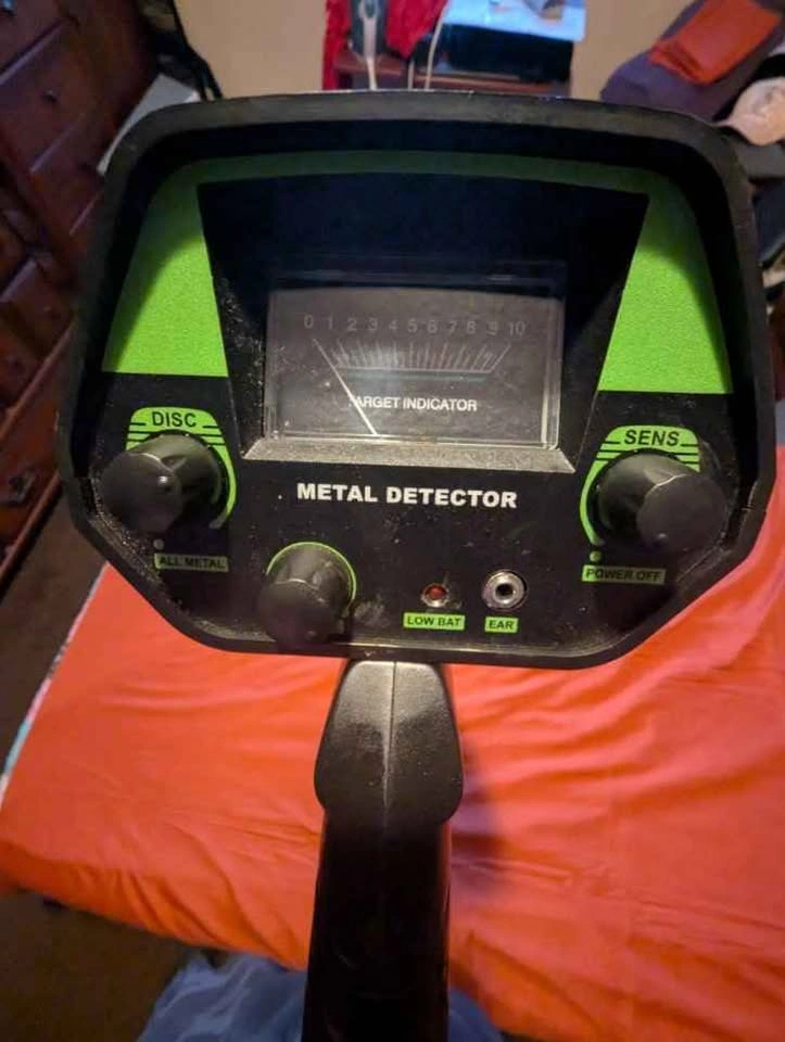 Analog Metal Detector - photo 2