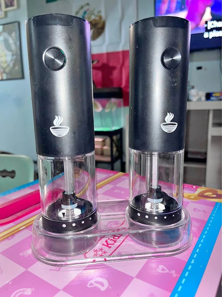 Electric Salt and Pepper Grinder Set