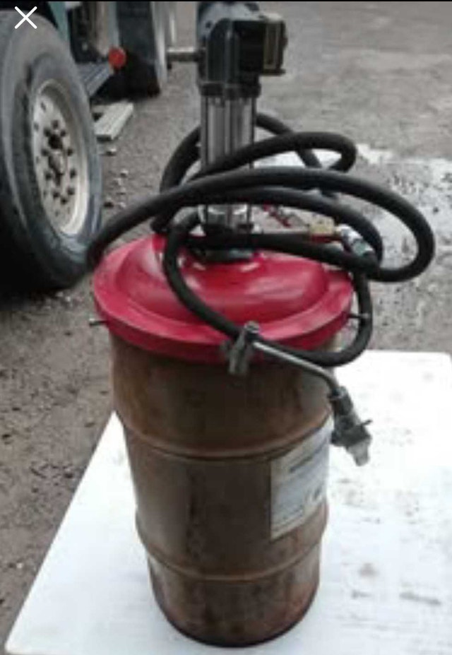 The Lincoln Model 282396 air-operated oil stub pump