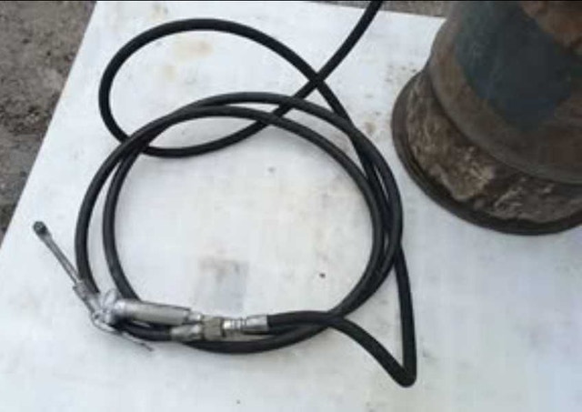 The Lincoln Model 282396 air-operated oil stub pump - photo 2