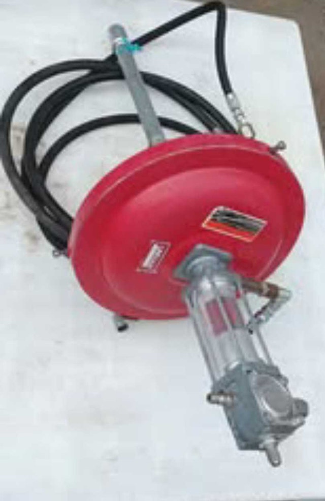 The Lincoln Model 282396 air-operated oil stub pump - photo 3