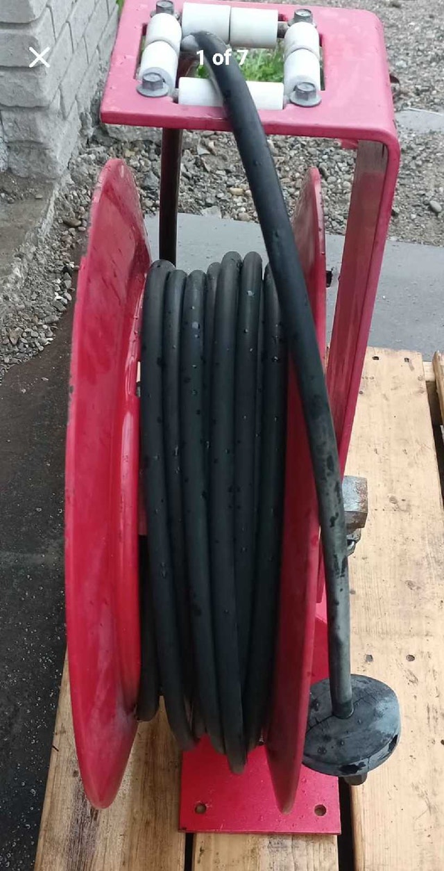 Lincoln Lubreel Model 84690 with 40ft of hose - photo 4