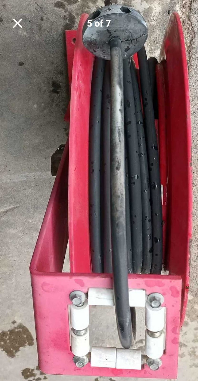Lincoln Lubreel Model 84690 with 40ft of hose - photo 5