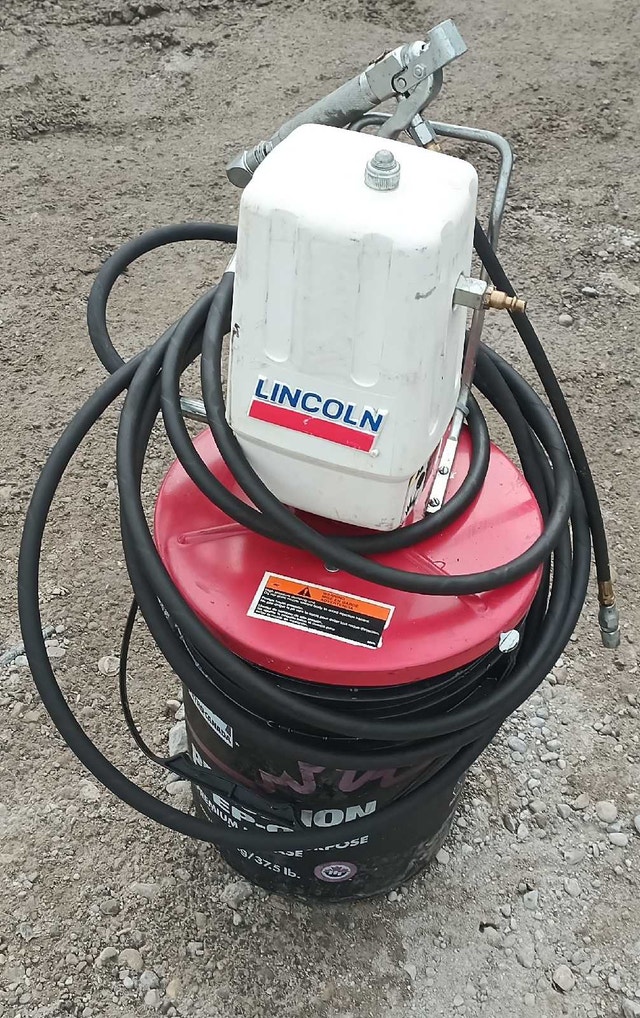 Lincoln Air/pneumatic Grease Pump Model 82716