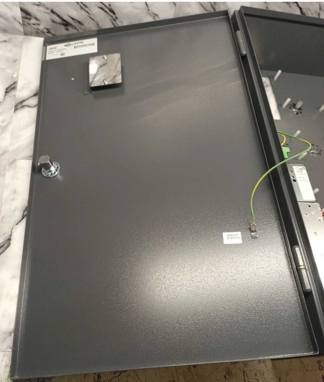 Gallagher C200109 FT Dual Cabinet 8A PS, Charcoal - photo 2