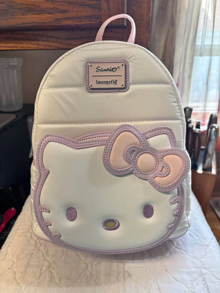 Loungefly Sanrio Exclusive Hello Kitty Quilted Mini Backpack