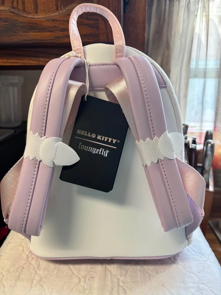 Loungefly Sanrio Exclusive Hello Kitty Quilted Mini Backpack - photo 2