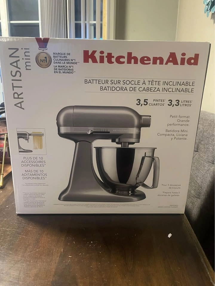 KitchenAid Artisan Mini 3.5 Quart Stand Mixer - Contour Silver
