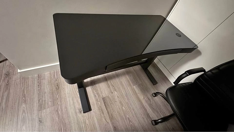 Sit-stand desk - black