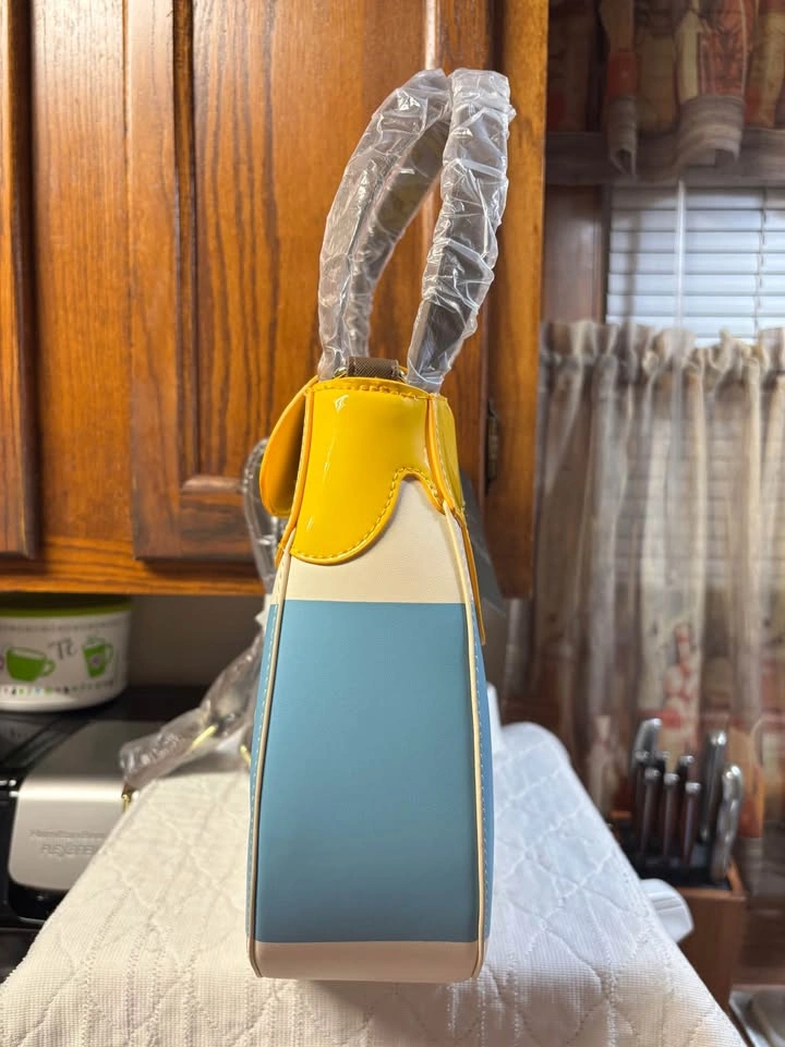 Loungefly Disney Winnie The Pooh Honey Pot Crossbody Bag - photo 3