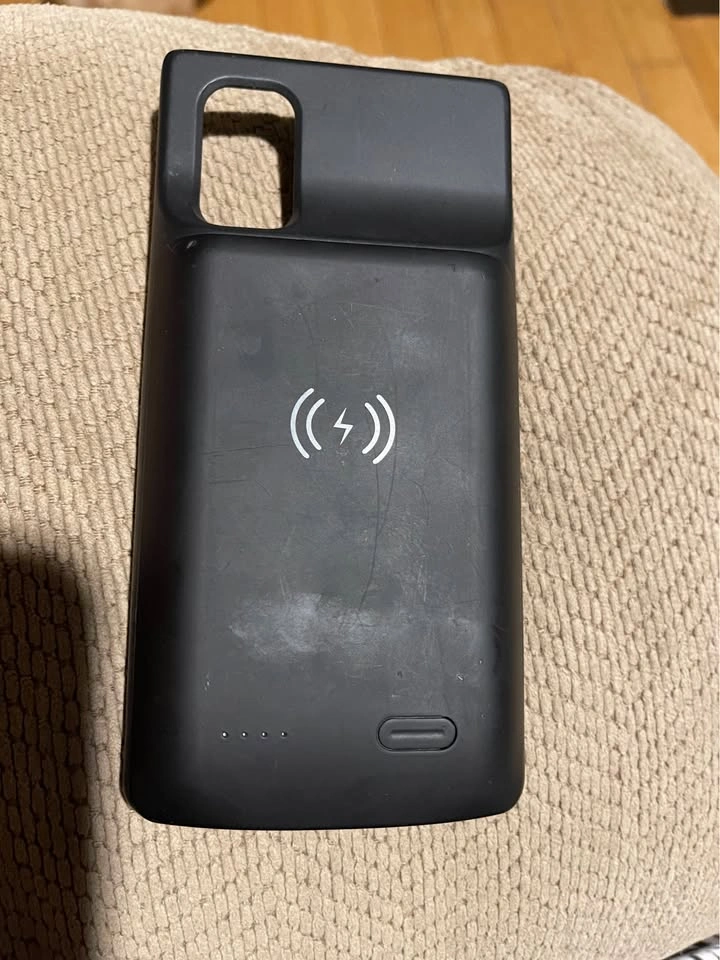Cell phone battery case - photo 5