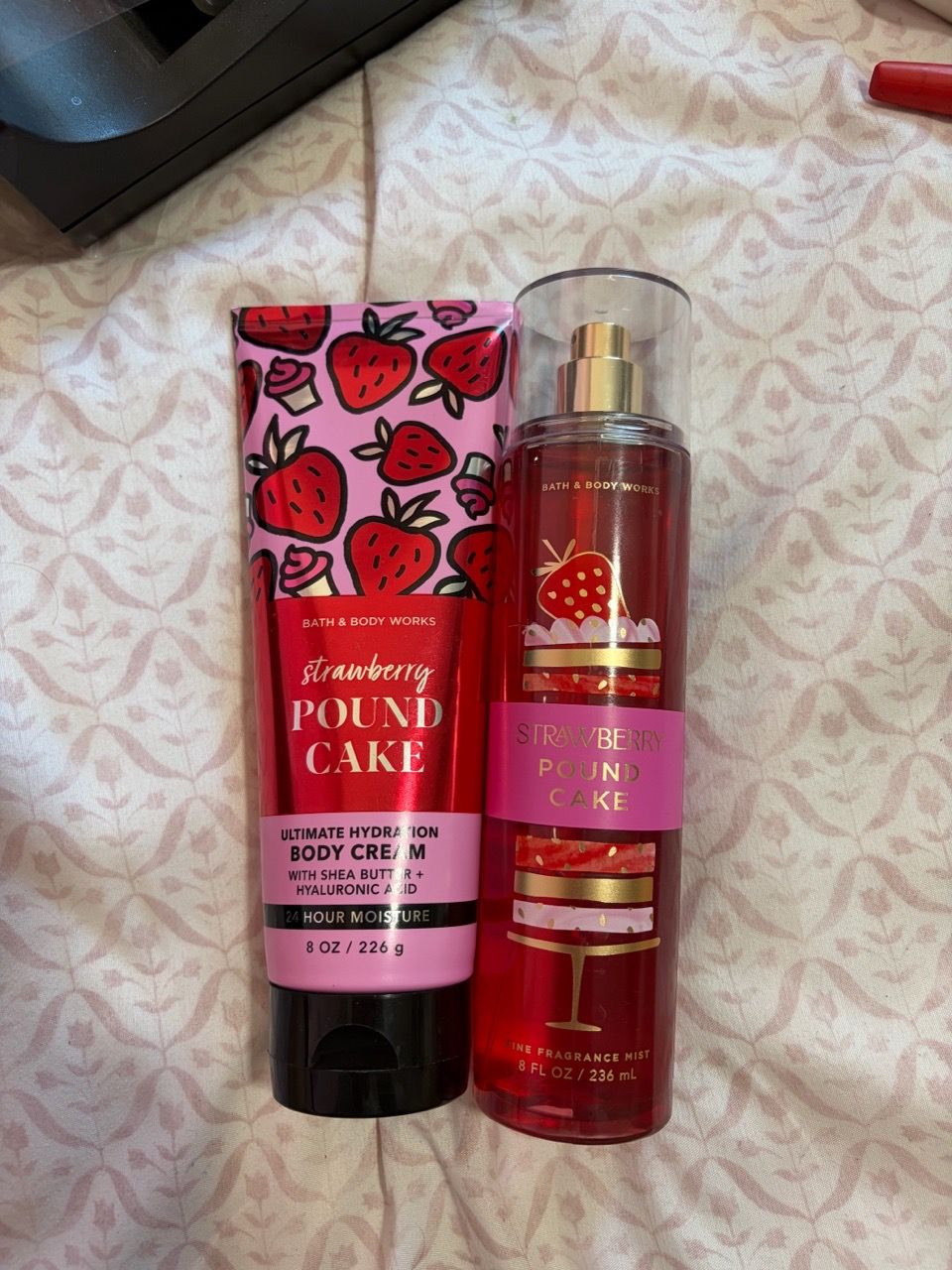 Bath & Body Works Strawberry Pound Cake Set