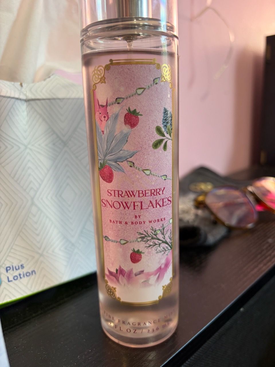 Bath & Body Works Strawberry Snowflakes Fine Fragrance Mist