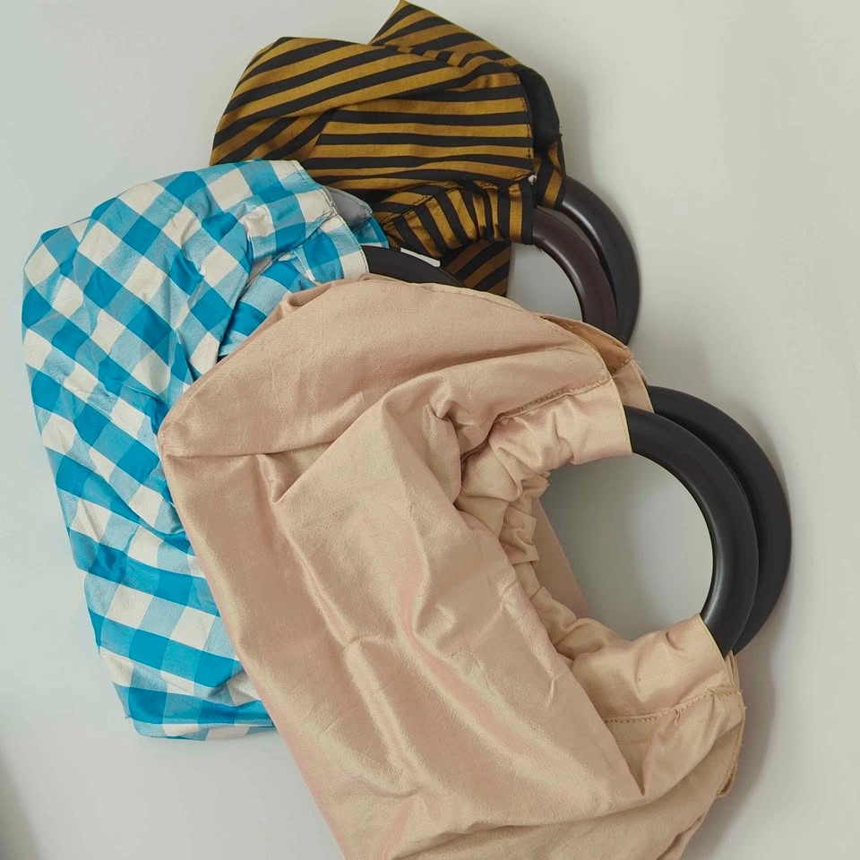 brand New Wooden Ring Handle Silk Fabric Handbags - photo 2
