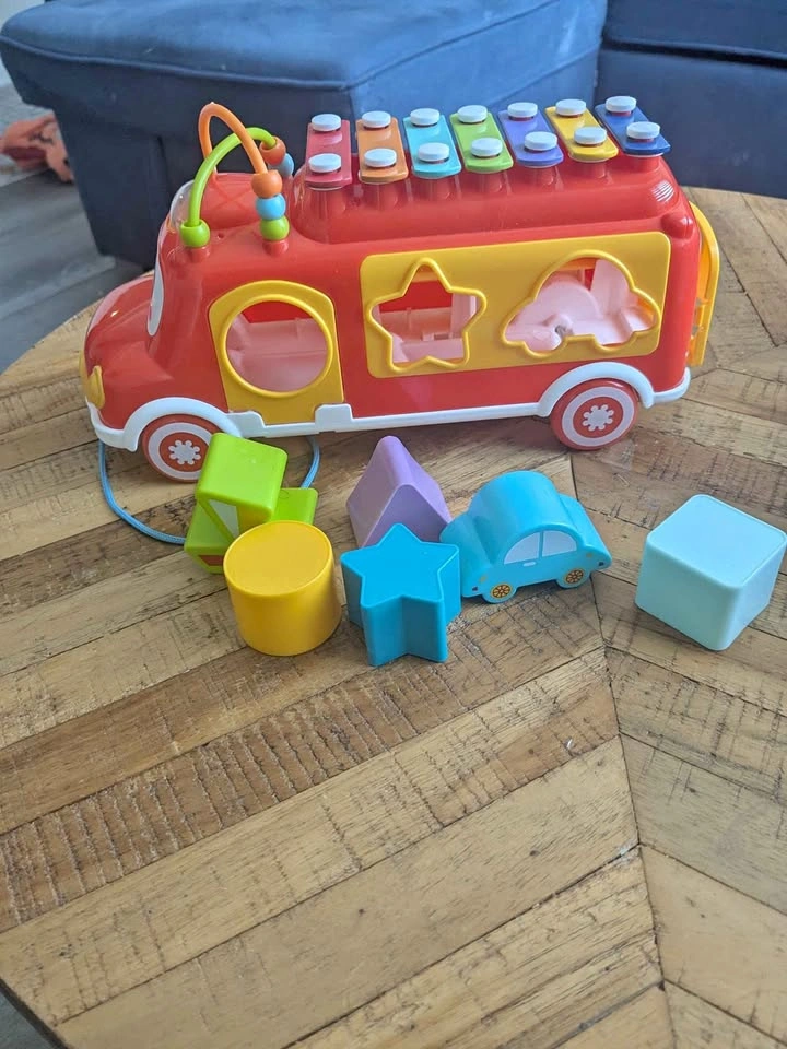 Xylophone bus with shape sorter