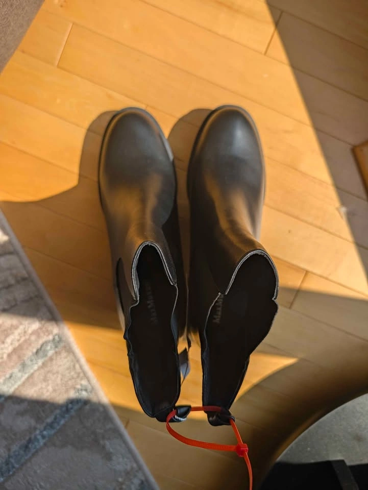 MaxMuxun Chelsea Boots (look at pics for size) - photo 2