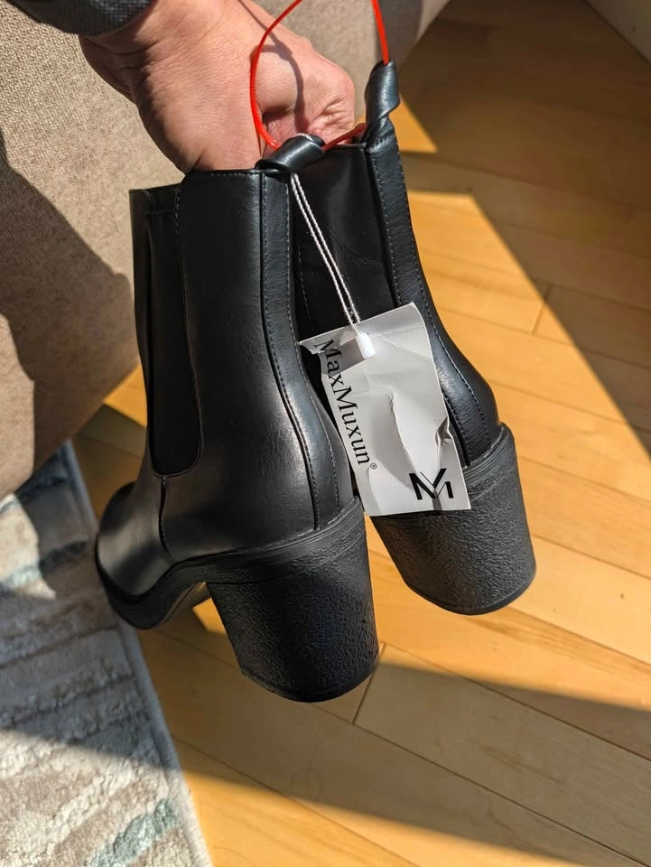 MaxMuxun Chelsea Boots (look at pics for size) - photo 3