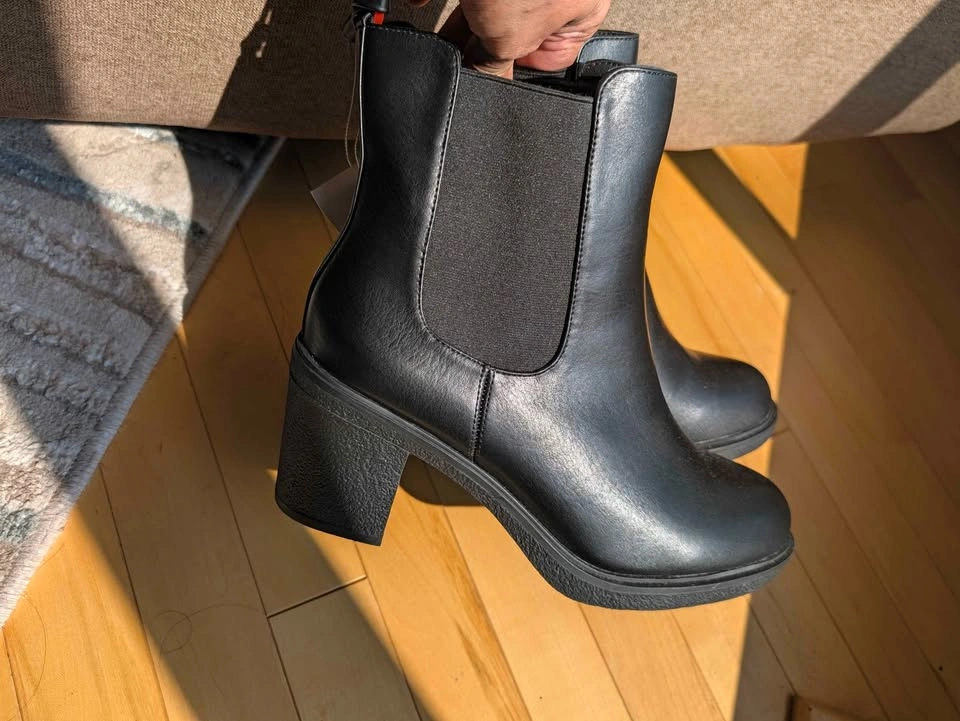 MaxMuxun Chelsea Boots (look at pics for size) - photo 4