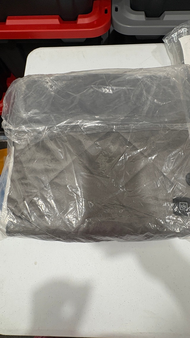 Portable Heated Camping Seat Cushion! - photo 4